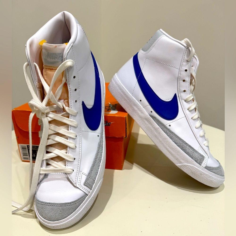 Nike White and Blue Athletic Shoes